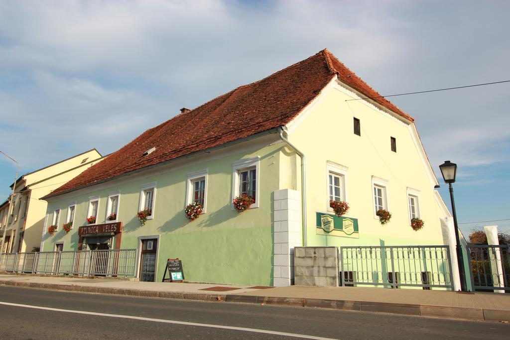 Guesthouse Veles สโลเวนสกา บิสตริชา ภายนอก รูปภาพ