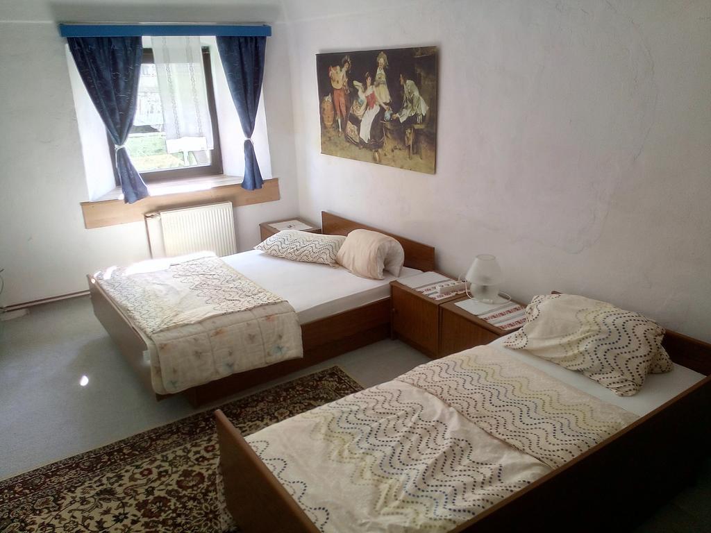 Guesthouse Veles สโลเวนสกา บิสตริชา ภายนอก รูปภาพ